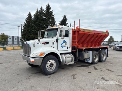 2006 Peterbilt 335 6x4 Camión esparcidor