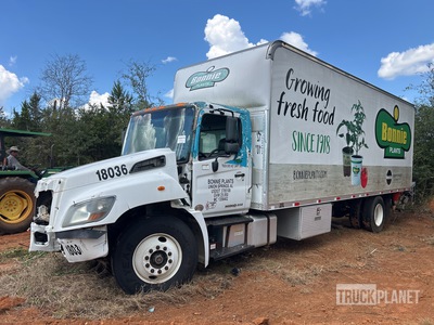 2019 Hino 268 4x2 Camion fourgon