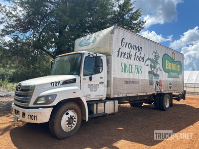 2018 Hino 268 4x2 Camion fourgon