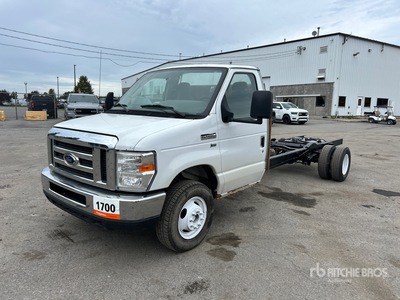 2019 Ford E-450 4x2 Cab and Chassis