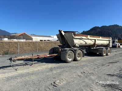2003 Midland 24 ft 3 in Quad/A Turntable Tipping Trailer