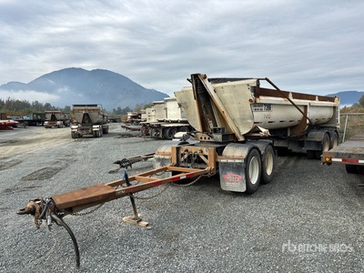 2003 Midland 24 ft 3 in Quad/A Turntable Remolque banera