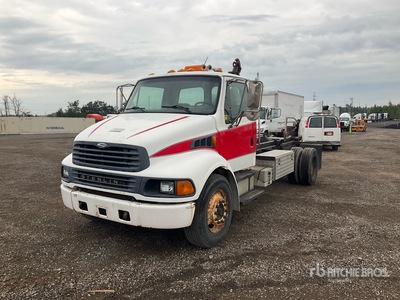 2006 Sterling Acterra 4x2 Camión con gancho