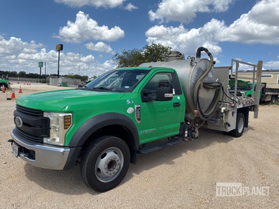ROBINSON VACUUM TANKS INC. on 2019 Ford F-550 XL 4x4 Sewer Cleaner Truck