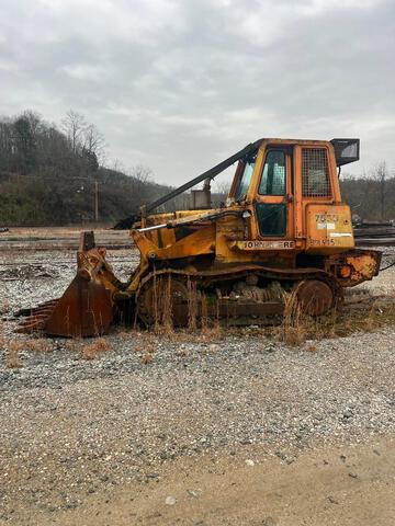 1990 (unverified) John Deere 755B Crawler Loader