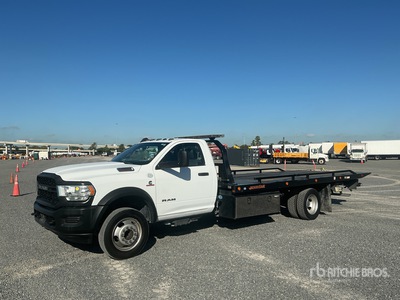 2022 Ram 5500 4x2 Ciężarówka z systemem Rollback