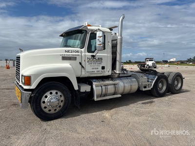 2015 Mack CHU613 6x4 Cabeza Tractora Cabina Corta