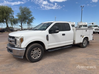 2019 Ford F-250 4x2 Extended Cab ユーティリティトラック