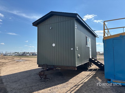 24 ft 5 in x 10 ft Portable Tri/A Trailer Mounted Tiny Home Divers - Structure portative