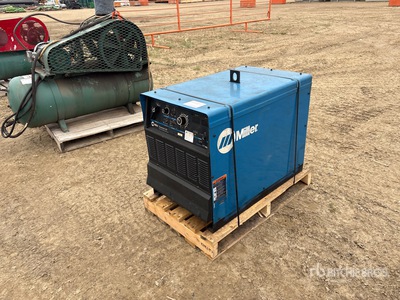 Miller Dimension 452 450 A Multi-Process Electric Welder