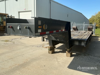 1976 Rogers 35 Ton Lowboy Trailer