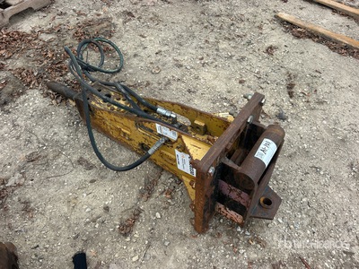 UB UB302 Q/C Hydraulic Breaker
