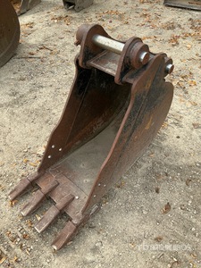 Cat 16 in Excavator Bucket - Fits Cat 304