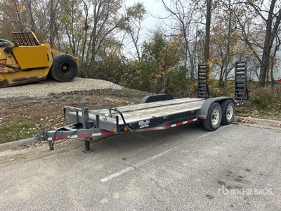 2010 Load Trail 20 ft T/A Equipment Trailer
