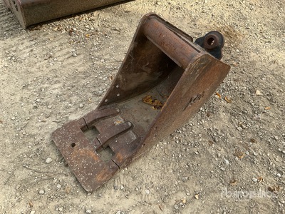 12 in Digging Tag Excavator Bucket - Fits Takeuchi, Kobelco