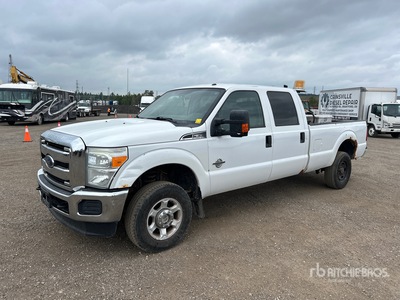 2015 Ford F-350 4x4 Crew Cab Pickup