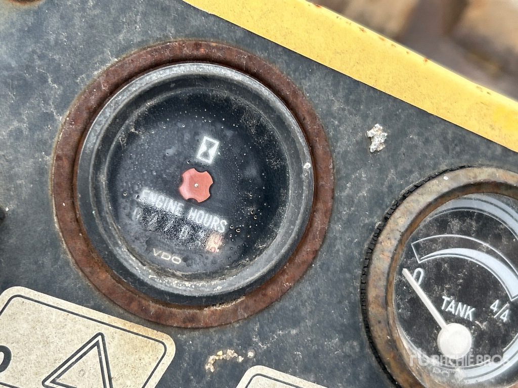 General Appearance with Hour Meter / Odometer