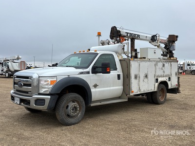 2013 Ford F-550 XLT 4x4 Ciężarówka serwisowa