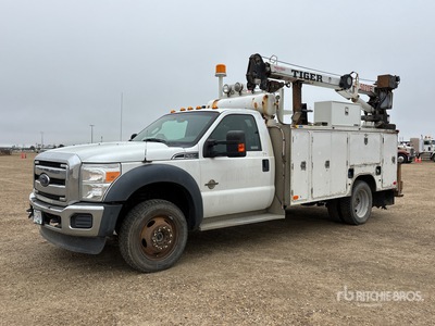 2014 Ford F-550 4x4 Ciężarówka serwisowa