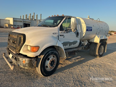 2007 Ford F-650 2000 gal 4x2 Water Truck