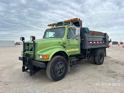 1991 International 4900 4x2 S/A Dump Truck