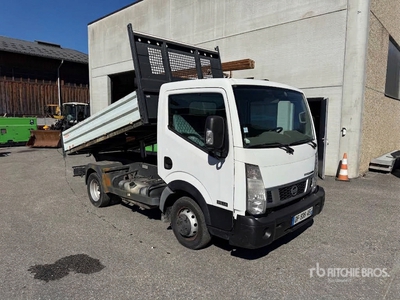 2014 Nissan NT 400 Cabstar 35.14 4x2 Camion Benne Kipper-Lkw