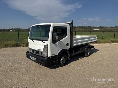 2014 Nissan NT 400 Cabstar 35.14 4x2 Camion Benne Camion à benne basculante