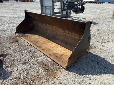 2011 Manitou CBR Telehandler Bucket
