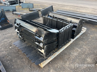 Quantity of (8) 2026 AGT SAII100 1230 mm Fourches pour chargeuse à différentiel (Unused)