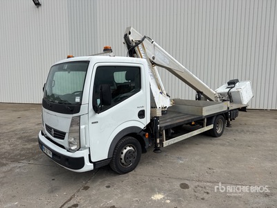2011 Multitel 160ALU 16 m on 2011 Renault 110 DXi Camion Nacelle Camion Nacelle