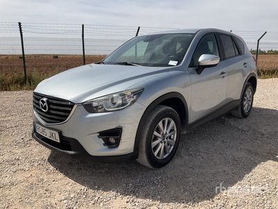 2015 Mazda CX5 2WD を見 SUV
