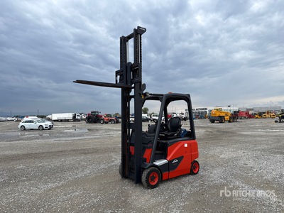 2015 Linde E16PH-02 1600 kg Electric Forklift