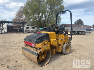 1996 Dynapac CC142 Combination Roller