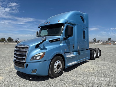 2018 Freightliner Cascadia 126 6x4 T/A Sleeper Truck Tractor