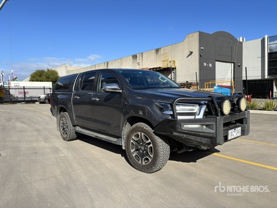 2023 Toyota HiLux SR5 4x4 Dual Cab Pickup