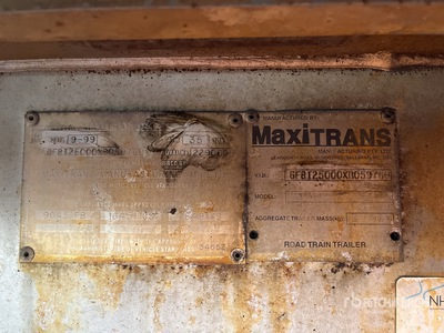 1999 MaxiTrans Tri/A Step Deck カーテンサイドトレーラー