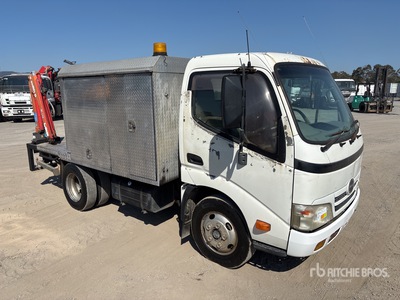 2008 Hino 300 4x2 Service Truck