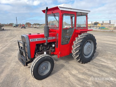 Massey Ferguson 250 Tracteur agricole 4WD