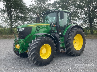 2015 John Deere 6215R 4WD-tractor
