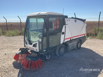 2015 Johnston CN201 Sweeper Truck