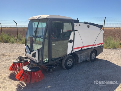 2015 Johnston CN201 Sweeper Truck