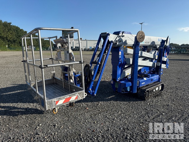 Articulating Boom Lifts