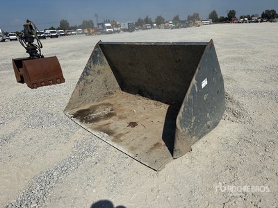 2019 Treemme Telehandler Bucket