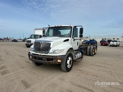 2019 International DuraStar 4400 6x4 Cabina y chasis