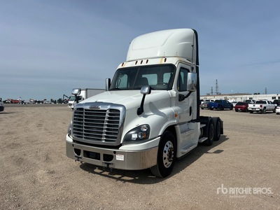 2019 Freightliner Cascadia 125 6x4 Cabeza Tractora Cabina Corta