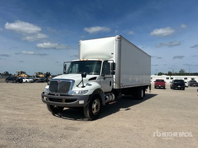 2019 International Durastar 4300 4x2 Van Truck