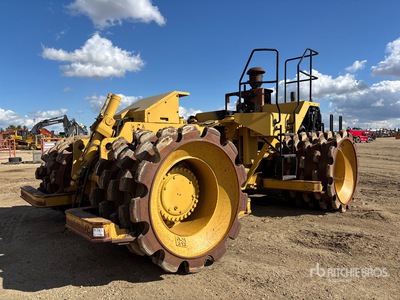 1998 Cat 826G Padfoot Landfill Compactor (Inoperable)