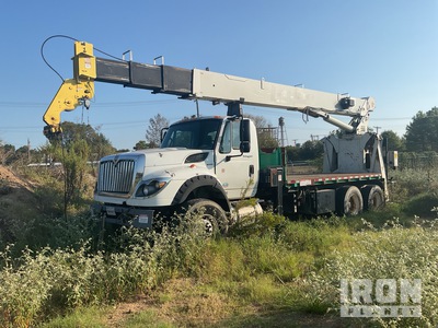 National 800D 46000 lb Straight Boom on 2012 International 7600 6x4 Camión Grúa