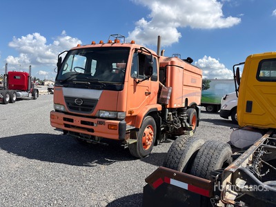 Elgin Whirlwind on 2010 Nissan UD3300 Sweeper Truck