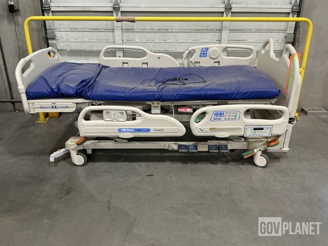 Hill-Rom Versacare P844F01 Hospital Bed